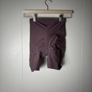 Lululemon Women's‎ Purple Biker Shorts Athletic Activewear Running